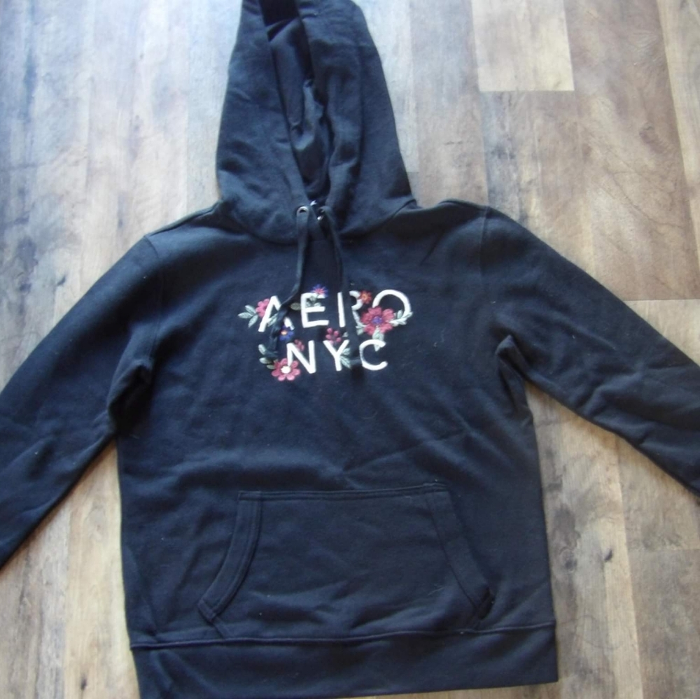 Aero Aeropostale NYC pullover hooded sweatshirt, black, floral, XS womens